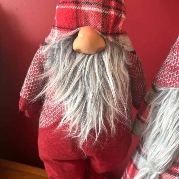 🎁Holiday Gnomes - Set of 2 (NEW) - Picture 3 of 8